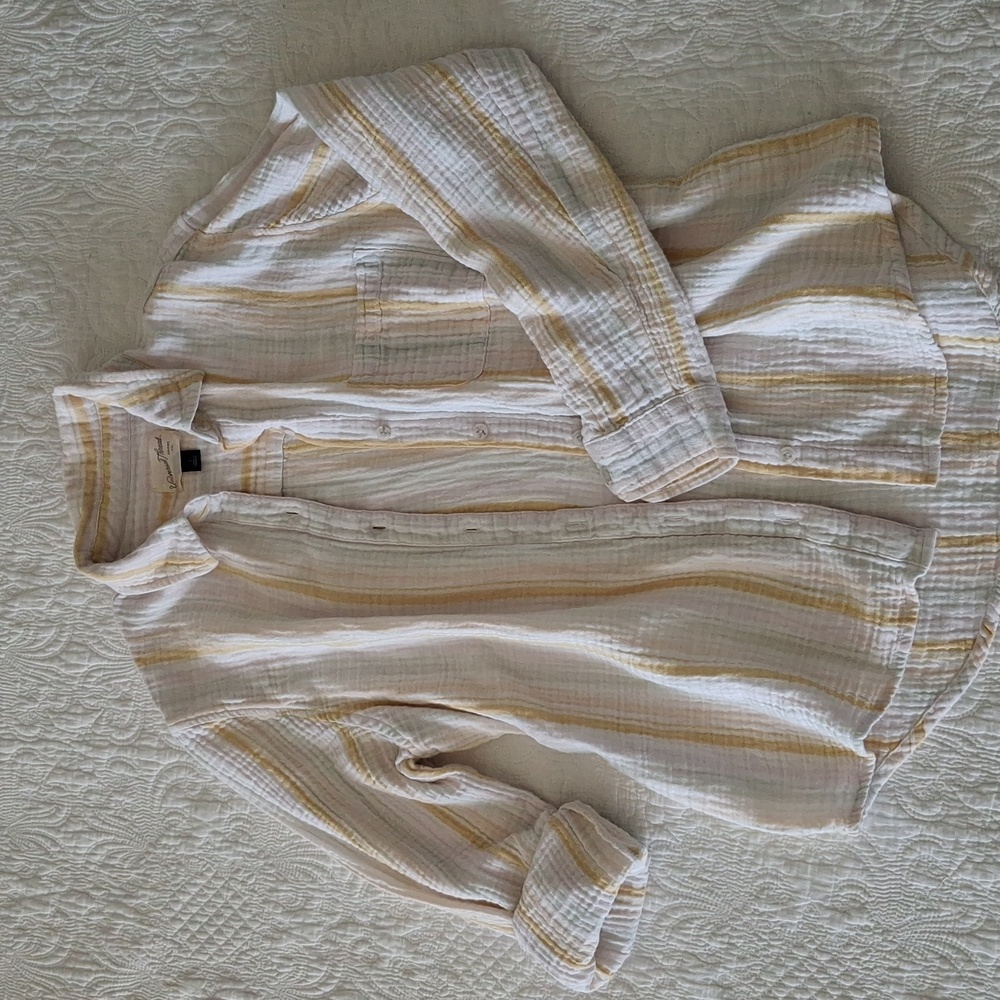 Universal Thread S Seersucker Cotton Striped Shirt Button Down Collared - Picture 7 of 8